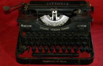 Ruspantissima macchina da scrivere del ventennio marca littoria n.1